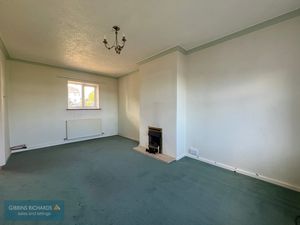 Living Room- click for photo gallery